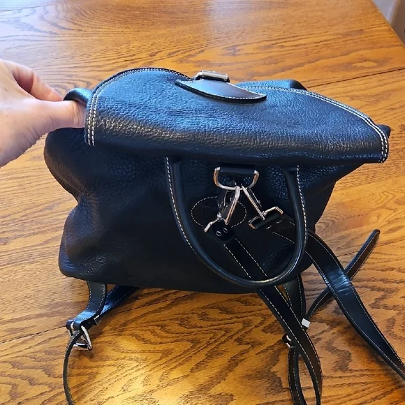 Roots Black Leather Backpack - Picture 6 of 15